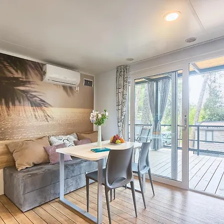 Total Escape Mobile Mocca Camp Porton Biondi Rovinj