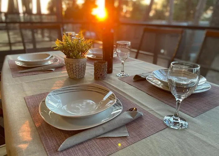 Total Escape Mobile Mocca Camp Porton Biondi * Ρόβινι