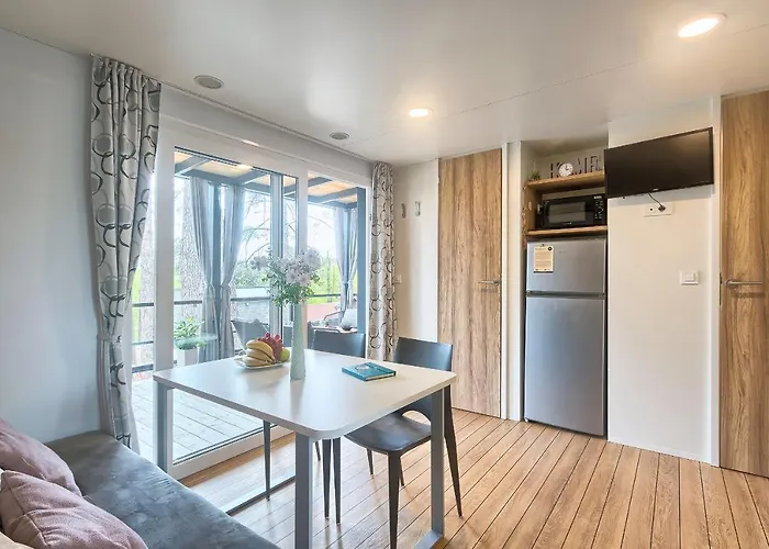 Total Escape Mobile Mocca Camp Porton Biondi