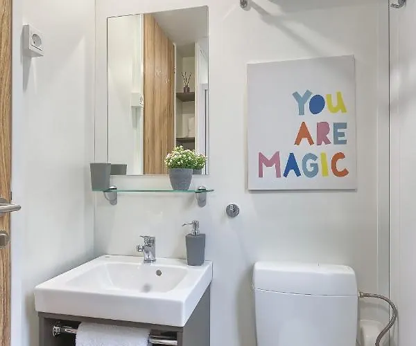 Total Escape Mobile Mocca Camp Porton Biondi Ρόβινι